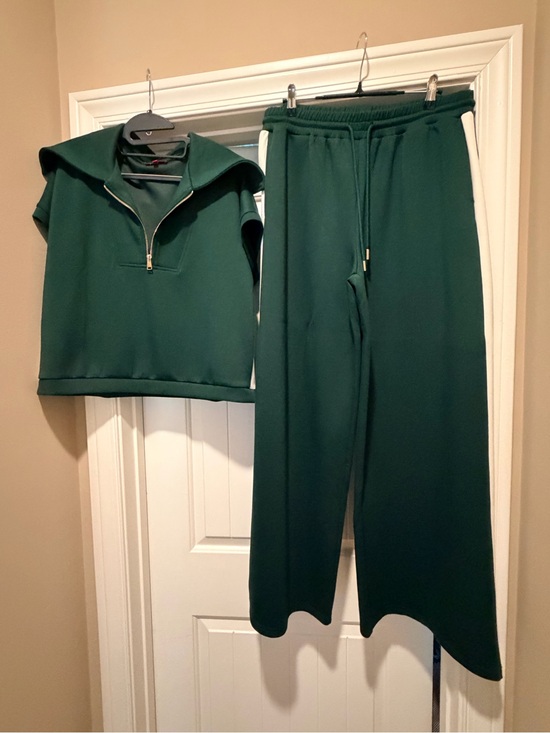 SSYS Pants - Women's Wide-Leg Pants and top in Forest Green